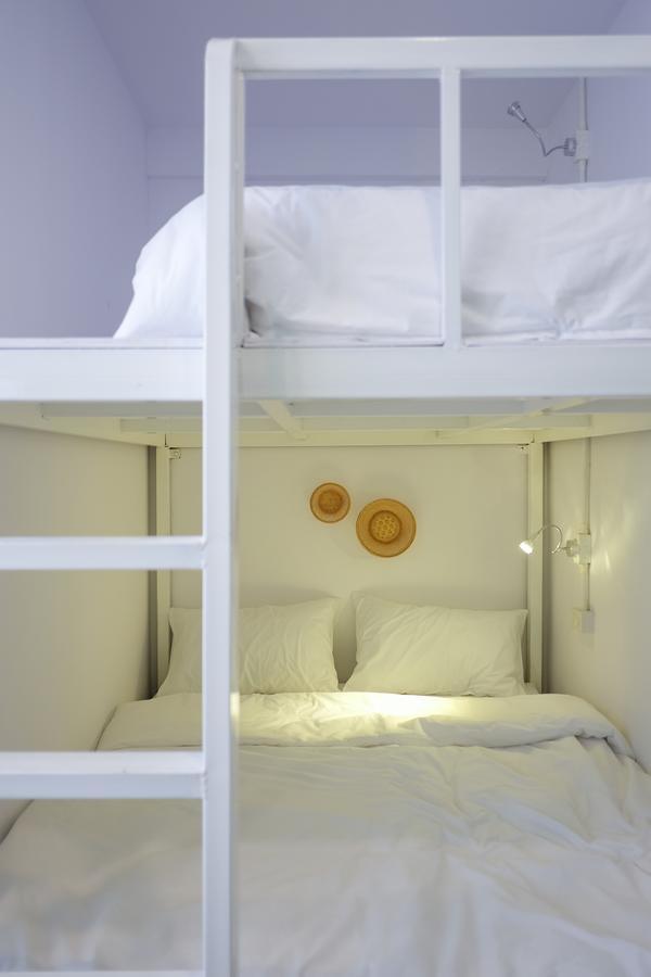 Baan Baan Hostel - Sha Plus Phuket Eksteriør billede