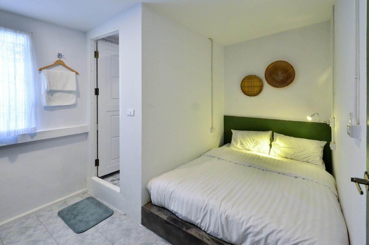 Baan Baan Hostel - Sha Plus Phuket Eksteriør billede